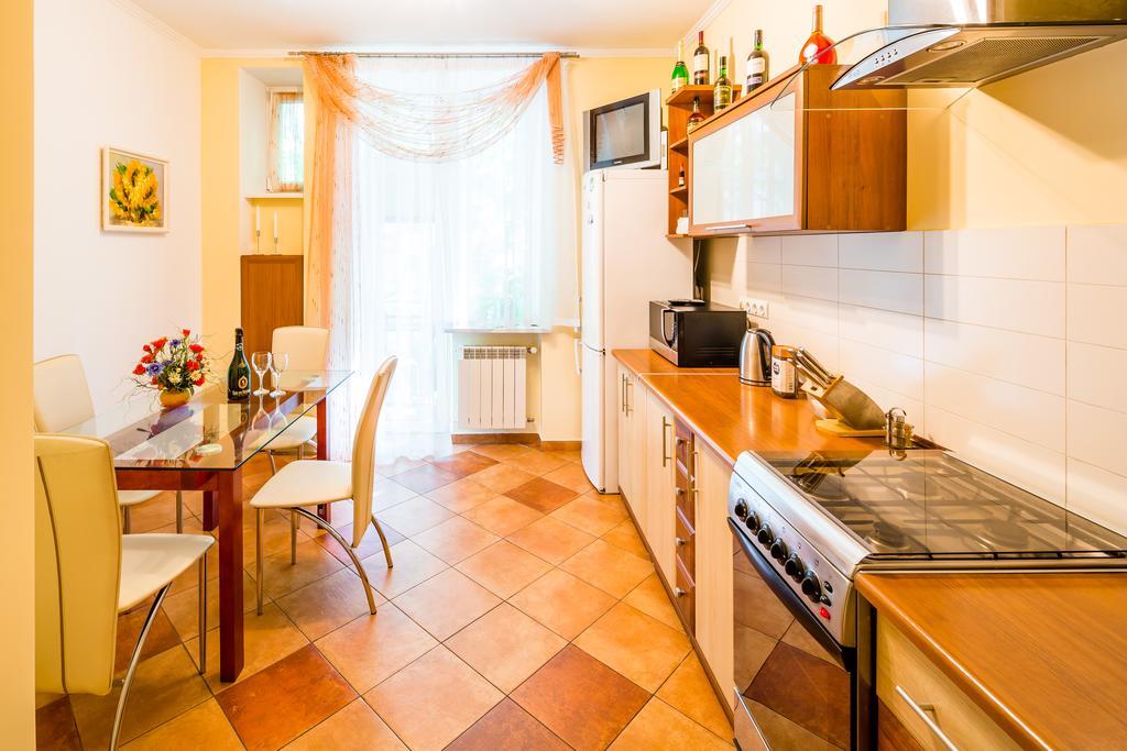 Apartment On Arkhipenka With Panorama View Львів Екстер'єр фото