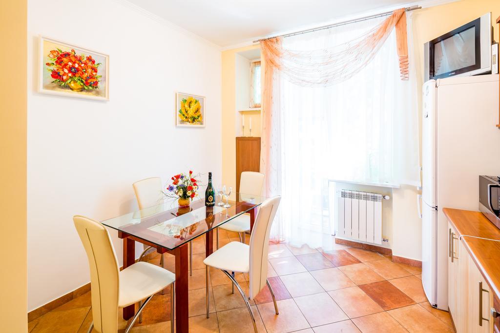 Apartment On Arkhipenka With Panorama View Львів Екстер'єр фото