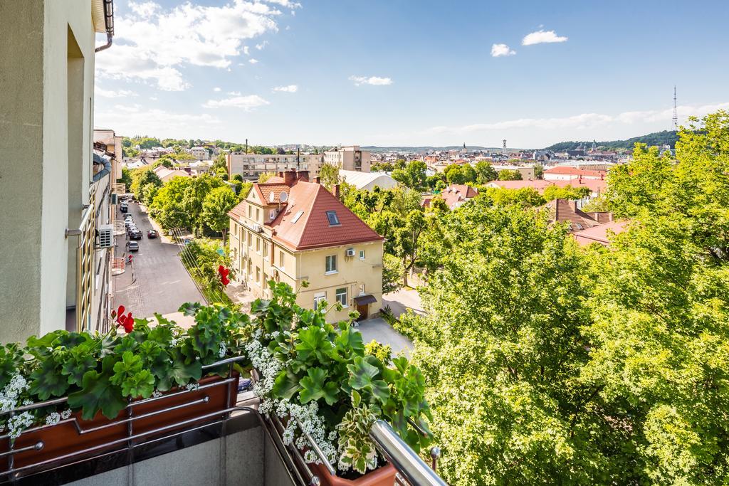 Apartment On Arkhipenka With Panorama View Львів Екстер'єр фото