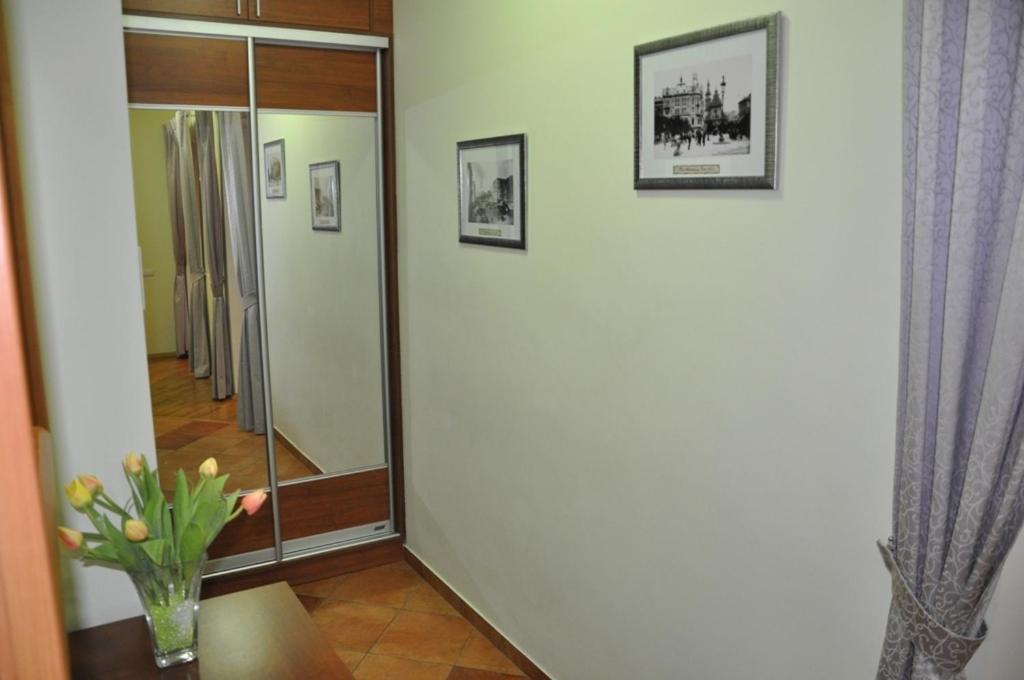 Apartment On Arkhipenka With Panorama View Львів Номер фото